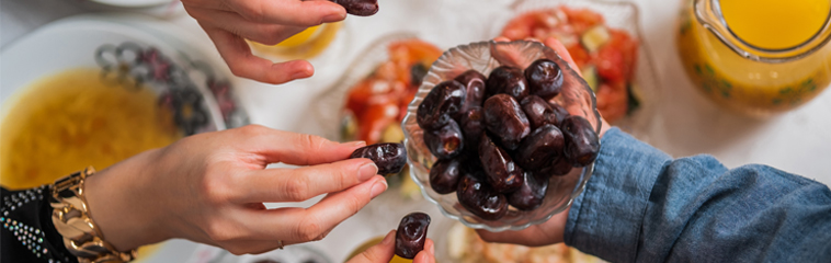 <h1 class='entry-title h2-style'>Ramadán y Salud: ¿Qué le sucede al cuerpo durante el ayuno?</h1><div id='b' style='margin-bottom: 10px;'> <span class='sb'><br><strong>Tamara Montesinos Escartín.</strong> Enfermera Familiar y Comunitaria. CS. Casablanca. Zaragoza</span></b> <h1 class='entry-title h2-style'>Ramadán y Salud: ¿Qué le sucede al cuerpo durante el ayuno?</h1><div id='b' style='margin-bottom: 10px;'> <span class='sb'><br><strong>Tamara Montesinos Escartín.</strong> Enfermera Familiar y Comunitaria. CS. Casablanca. Zaragoza</span></b>