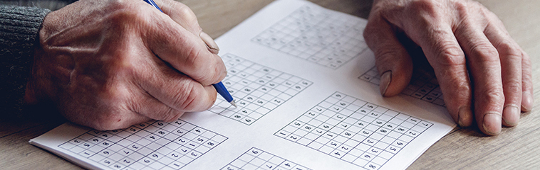 <h1 class='entry-title h2-style'>Memoria en forma: cómo cuidarla después de los 65 años</h1><div id='b' style='margin-bottom: 10px;'> <span class='sb'><br><strong>Ana Lydia Sánchez Aso.</strong> FEA Geriatría. Hospital General de la Defensa, Zaragoza.<strong> Carlos Gracia Roche.</strong> FEA Cirugía general y del aparato Digestivo. Hospital Universitario Miguel Servet, Zaragoza. </span></b>